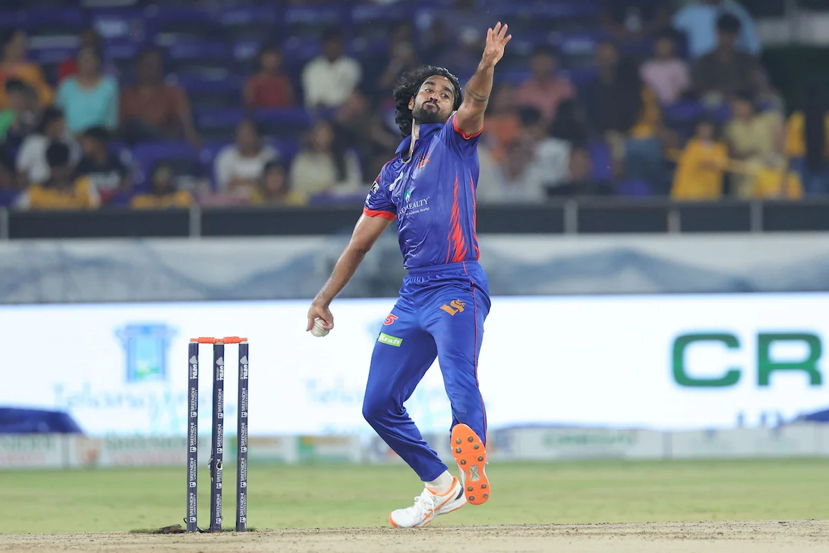 রাঙ্গা রেড্ডি রাইজার্স পালামুরু স্ট্রাইকার্সকে ছাড়িয়ে গেছে আরিয়ান ক্যারিয়াপ্পা, অবনীশ রাও