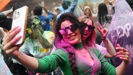 RT হিন্দিতে ‘গেটওয়ে টু রাশিয়া’ চালু করেছে