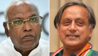 কংগ্রেস সভাপতি নির্বাচনে পক্ষপাতিত্বের অভিযোগ শশীর, পরিস্থিতি সামলাতে সুর নরম খাড়গের