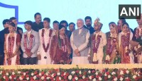 ‘বিয়েতে খরচ নয়, সঞ্চয় করুন সন্তানের জন্য’, গুজরাটে গণবিবাহের অনুষ্ঠানে বার্তা মোদির