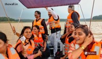 কী কাণ্ড! বিজেপির ভয়ে বিধায়কদের নিয়ে জলে নেমে পড়েছেন হেমন্ত সরেন!