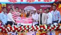 এবার ওয়ালটন ফ্রিজ কিনে ১০১টি বাড়িভর্তি পণ্য ফ্রি পেলেন বাগেরহাটের নজরুল