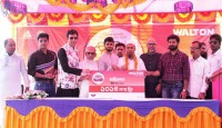 ওয়ালটন ফ্রিজ কিনে ১০১টি ফ্রি পণ্য পেলেন যশোরের অবসরপ্রাপ্ত সেনা সদস্য
