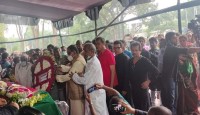গাফ্ফার চৌধুরী মরদেহে ওয়ার্কার্স পার্টির শ্রদ্ধা নিবেদন