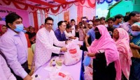 নাটোরে দুস্থ মানুষের পাশে হুয়াওয়ে