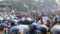 বিএনপির ৩ সংগঠনের ভারতীয় হাইকমিশন অভিমুখে পদযাত্রা রামপুরায় আটকে দিল পুলিশ
