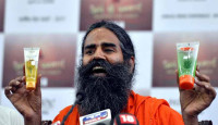 রামদেবকে তলব করলেন ভারতের সুপ্রিম কোর্ট