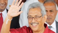 শ্রীলংকায় নতুন মন্ত্রিপরিষদ গঠনের প্রতিশ্রুতি , মানেননি লংকানরা