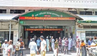 কি ঘটেছিলো ঢাকা মেডিকেলে ? 