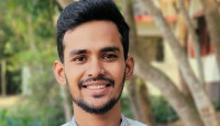 বন্যার্তদের জন্য প্রথম মাসের বেতন উৎসর্গ করলেন ক্রীড়া উপদেষ্টা