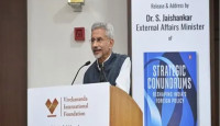 বাংলাদেশের রাজনৈতিক পরিবর্তন মেনে নিল ভারত