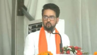 জ্বলছে বাংলার গর্ব-পরিচয়-মর্যাদা! মমতার রাজ্যের কে নিশানা অনুরাগ ঠাকুরের