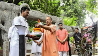 গোটা বিশ্ব একটা পরিবার, জি ২০ সামিট নিয়ে বার্তা যোগী আদিত্যনাথের 