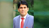 কাঠের পুল নির্মাণ করে দৃষ্টান্ত রাখেন ইউএনও