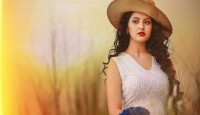 প্রতিদিন স্বামীর ওপর নির্যাতন চালায় পরীমনি!