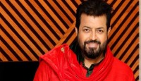 ‘দেশে শিল্পীর এতই অভাব যে মঞ্চে গরু-ছাগলের পারফরম্যান্স দেখতে হয়’