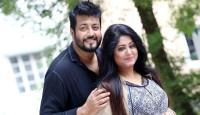 কলকাতায় ‘নায়করাজ রাজ্জাক সম্মাননা’ পেলেন ওমর সানী ও মৌসুমী
