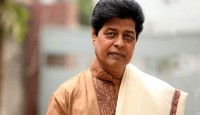  টাকার অভাবে সিঙ্গাপুরের হাসপাতাল থেকে ছাড়া পাচ্ছেন না নায়ক ফারুক