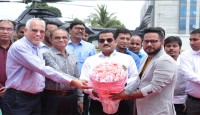 ওয়ালটন হেডকোয়ার্টার পরিদর্শনে গৃহায়ন ও গণপূর্ত প্রতিমন্ত্রী