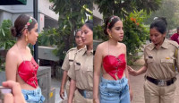 খোলামেলা পোশাক পরায় উরফি গ্রেপ্তার! 